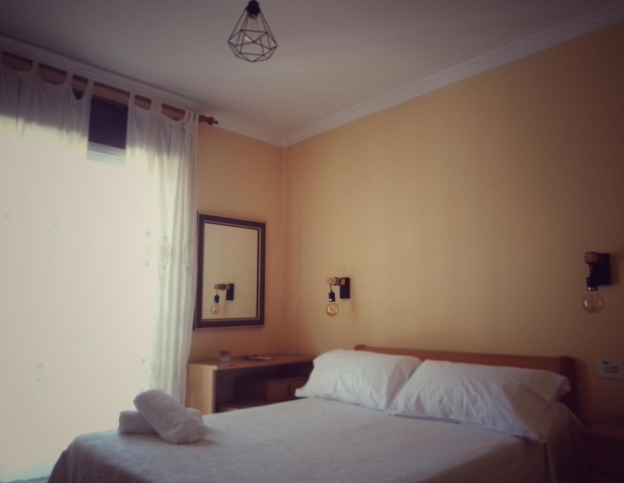 Hostal Pension Mar De Plata Lugo Kültér fotó